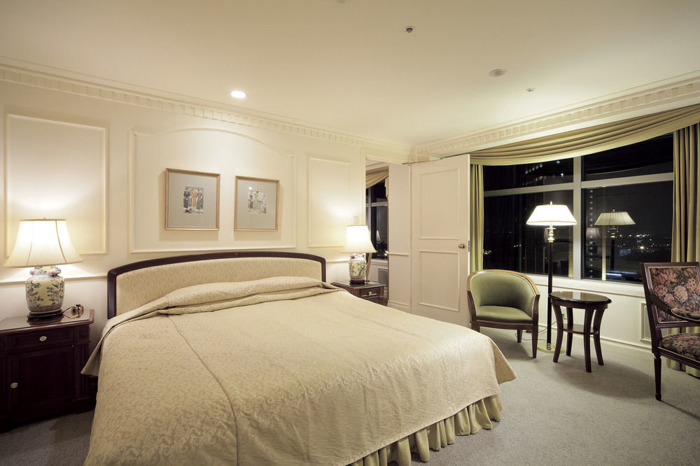 צ'יבה Hotel The Manhattan מראה חיצוני תמונה