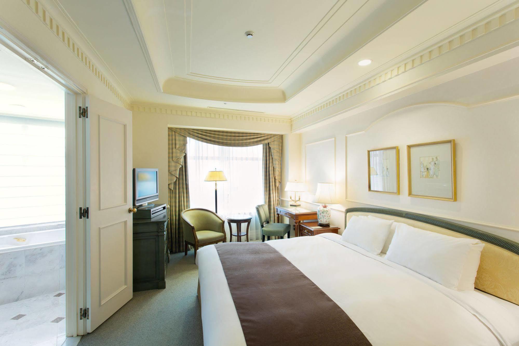 צ'יבה Hotel The Manhattan מראה חיצוני תמונה
