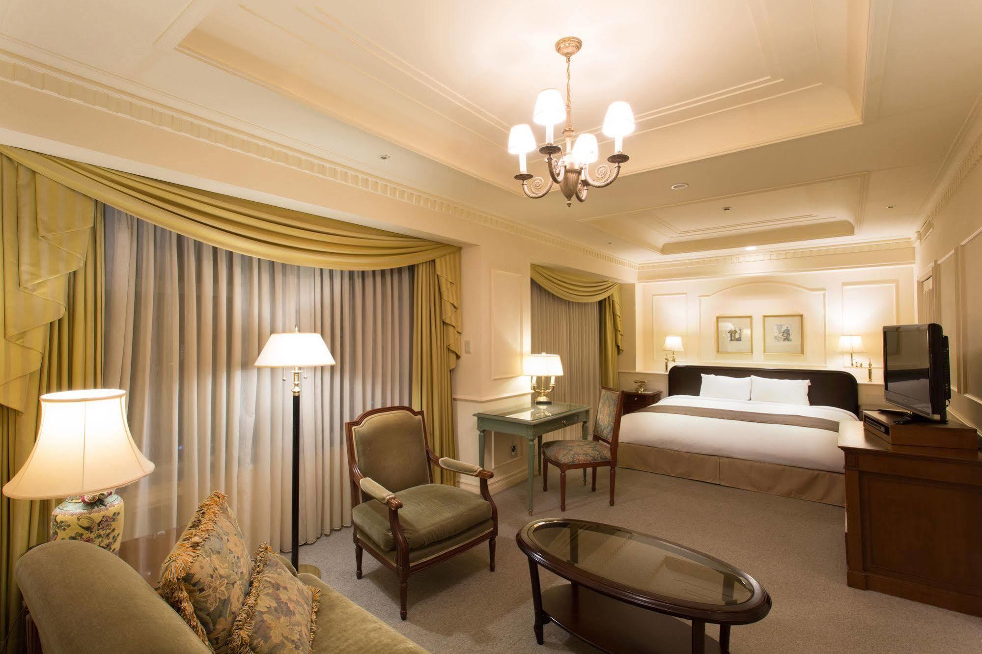 צ'יבה Hotel The Manhattan מראה חיצוני תמונה