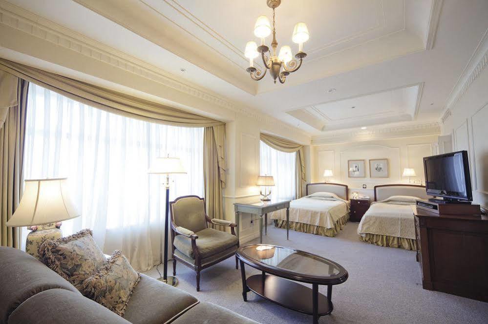 צ'יבה Hotel The Manhattan מראה חיצוני תמונה